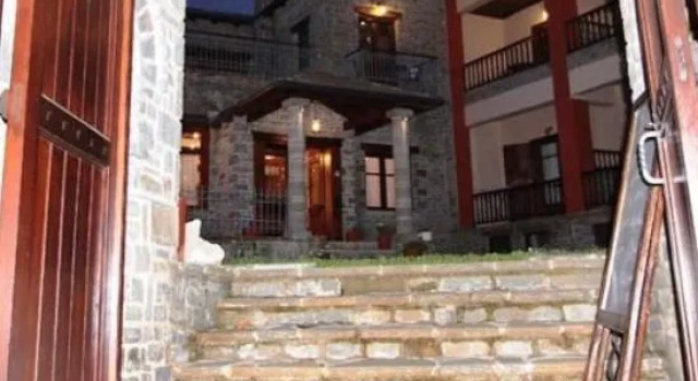 Etheres Tzoumerkon Mountain Resort, Prenota Affittacamere Katarráktis 