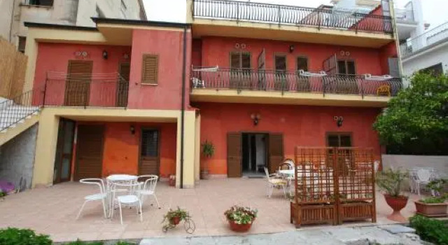 Hotel Savoia, Забронировать Отель Отели Сапри с парковкой, Парковка