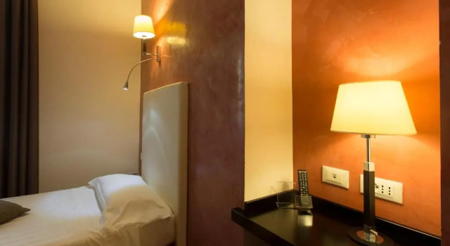 Одноместный номер Comfort Floris Hotel