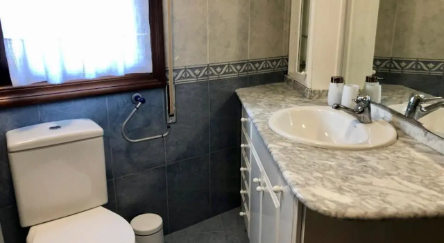 Апартаменты с 3 комнатами Apartamentos Montejurra