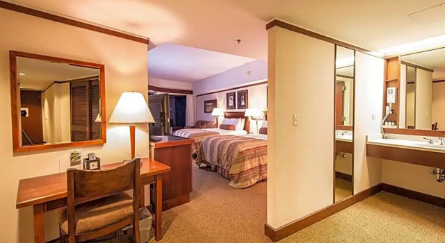 Четырёхместный полулюкс Alyeska Resort