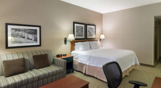 Номер Standard Hampton Inn & Suites State College at Williamsburg Square