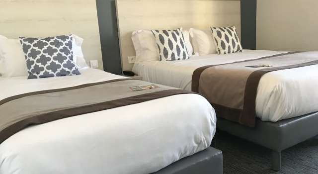 Трёхместный номер Standard Le Regina Hôtel et restaurant Canet-plage