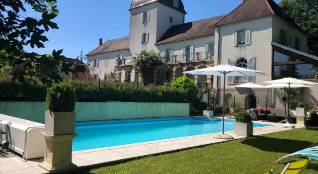 Chateau Saint Claude an der Saone, Book Apartment Hotels in Burgundy with a Pool, Swimming Pool