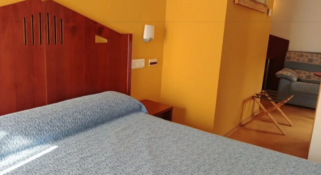 Одноместный номер Standard с балконом Hotel las Cruces
