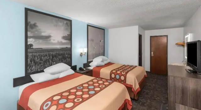 Четырёхместный номер Standard Super 8 by Wyndham Rock Port MO