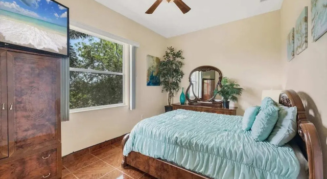 Aa15432 South Gulf Cove 4