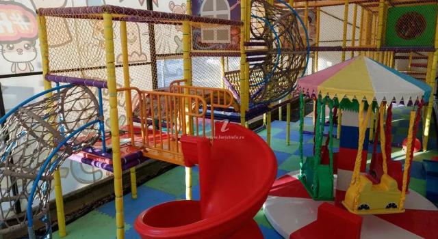 Casa ROA cm Camere de inchiriat, Rezerwuj Hotel Dunavatu de Jos 