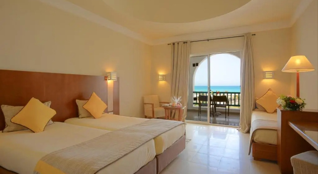 Трёхместный номер Standard Vincci Helios Beach