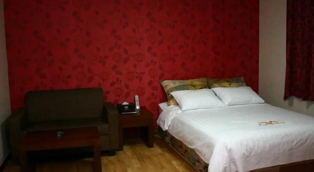 Goodstay HighValley Hotel
