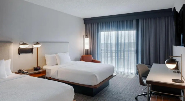 Четырёхместный номер Standard Courtyard Dayton South Mall