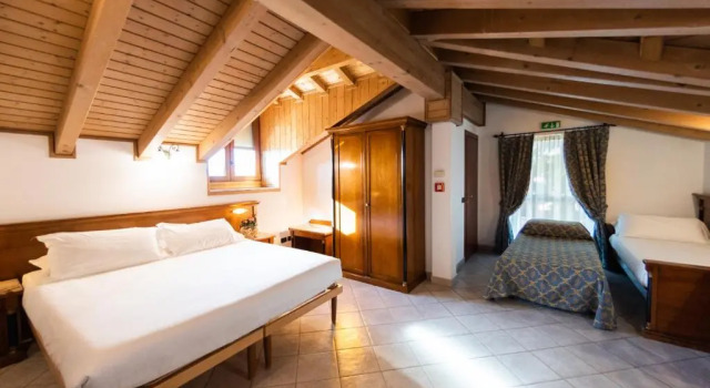 Четырёхместный номер Comfort Hotel Ungheria Varese 1946