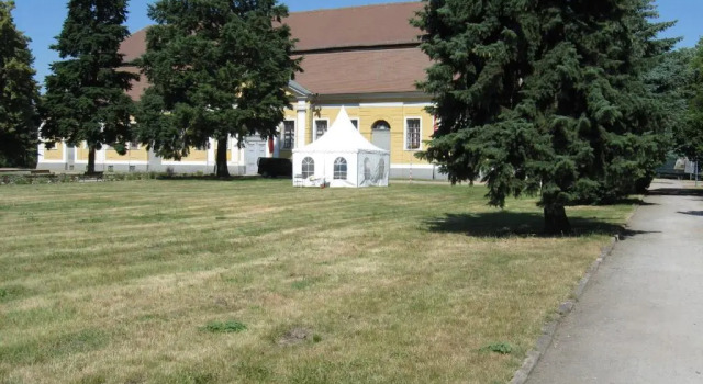 Guest House Schloßwache-Zerbst, Prenota Affittacamere Hotel a Garz con parcheggio, Parcheggio