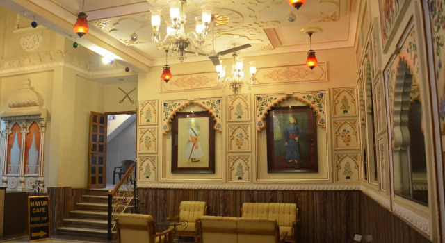 Baba Palace - A Heritage Hotel, Udaipur, Забронировать Отель Отели штата Раджастхана с парковкой, Парковка