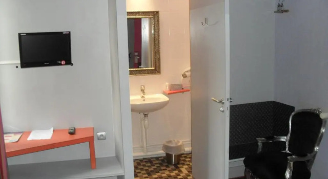 Двухместный номер Standard Hôtel Latino Reims Centre