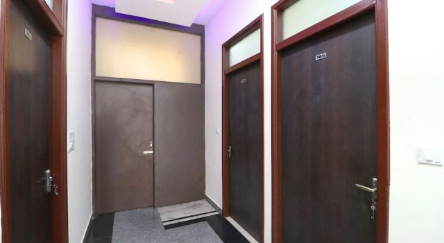 OYO 6623 Namaskar Villa, Varaa Villa Hotellit Punjab pysäköinnillä, Pysäköinti