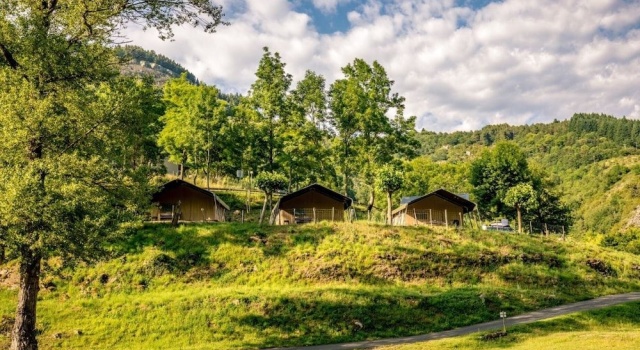 Camping LArdechois, Забронировать Кемпинг Глюира Овернь-Рона-Альпы