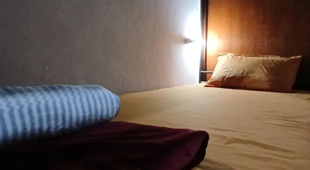 Cama en dormitorio compartido Moshi Moshi