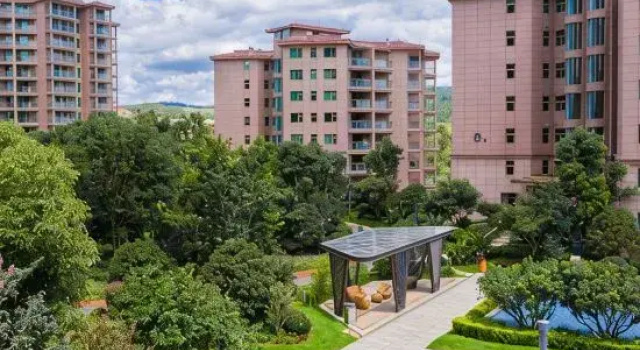 Fuxian Lake Hi Villa, Prenota Villa Hotel a Yunnan con parcheggio, Parcheggio
