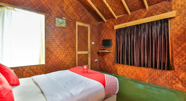 OYO 14372 Varty's Hillside Huts, Prenota Hotel Nerul 