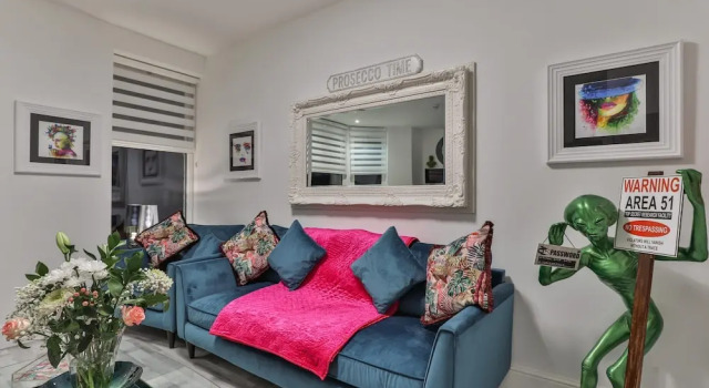 Tudor House Holidays - The Monroe for 2 People