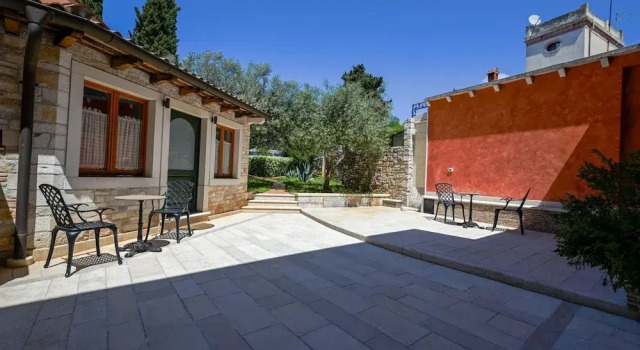 Студия Classic Georgeous and Warm Living Downtown Rovinj
