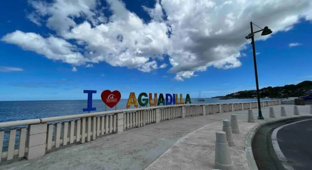 2C - Couples Getaway-5 min to Crashboat Beach, Rezervovat Apartmán Hotely v Aguadilla s parkováním, Parkování