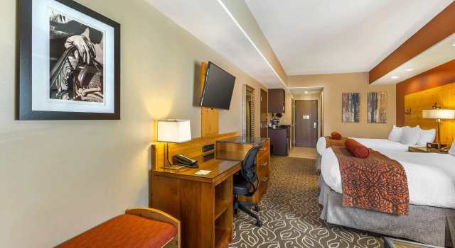 Четырёхместный номер Standard Best Western Premier Ivy Inn & Suites