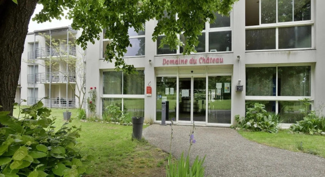 Spacious Stay for 6 in La Rochelle