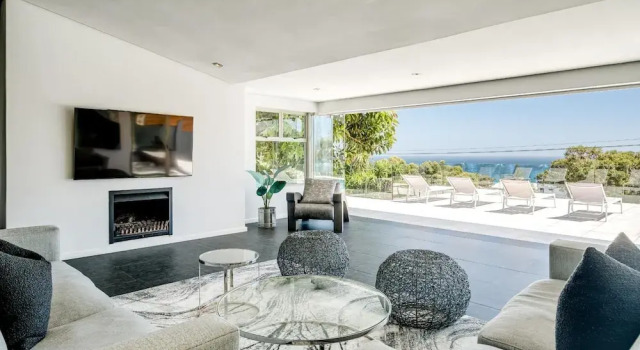Вилла Ocean View Camps Bay 5bed Villa w Pool Valtameri