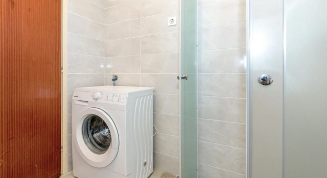 Nice Home in Lozovac With Wifi and 3 Bedrooms, Boek Hotel Gradina Regio Split-Dalmatië