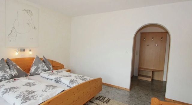 Spacious Apartment With Garden in Tyrol, Забронировать Апартаменты/квартира Апартаменты Тироля, Апартаменты/квартира