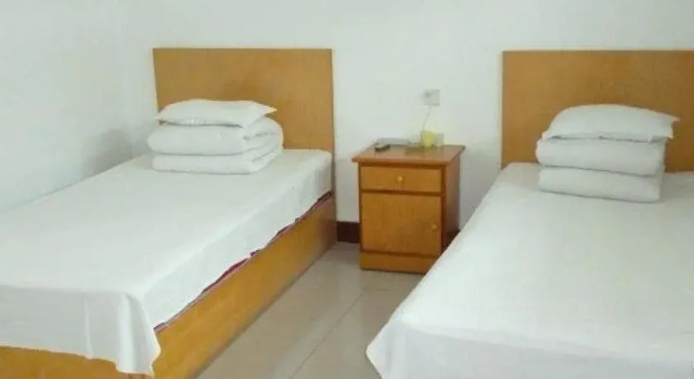 Qufu Kangtai Hotel, Prenota Hotel Hotel a Shandong con parcheggio, Parcheggio