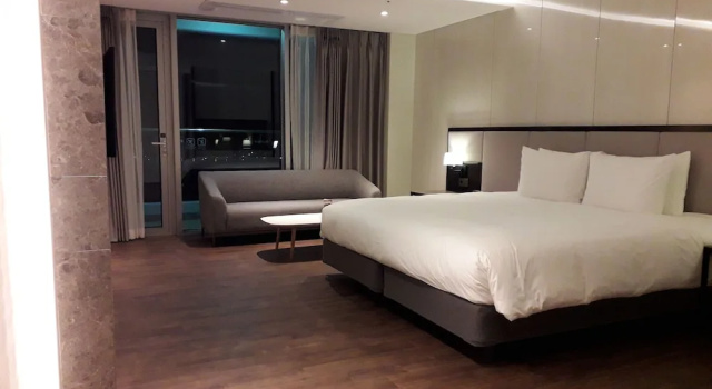 Номер Standard Ramada Suites by Wyndham Geoje