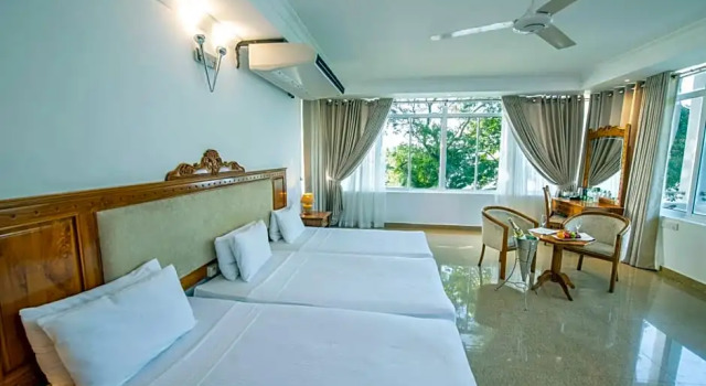 Номер Deluxe Hotel Sudu Araliya