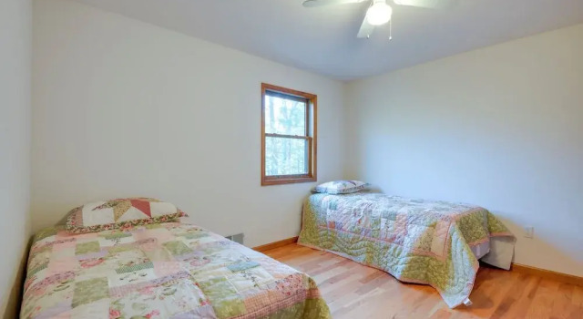 Benton Home on 50 Acres w/ Private Deck & Views!, Buchen Sie Ferienhaus Benton 