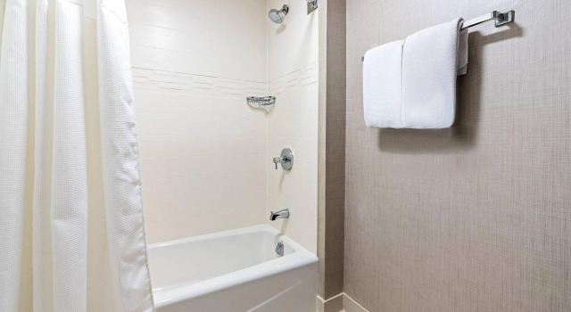 Двухместный люкс c 1 комнатой Residence Inn by Marriott Halifax Downtown