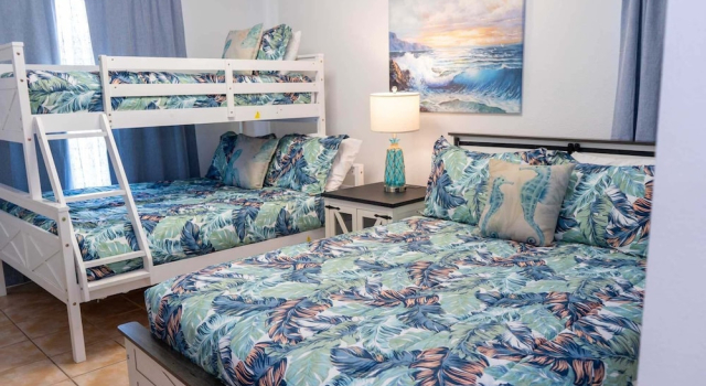 Walkable Location 99 Steps To Beach Pool 2 Bedroom Apts