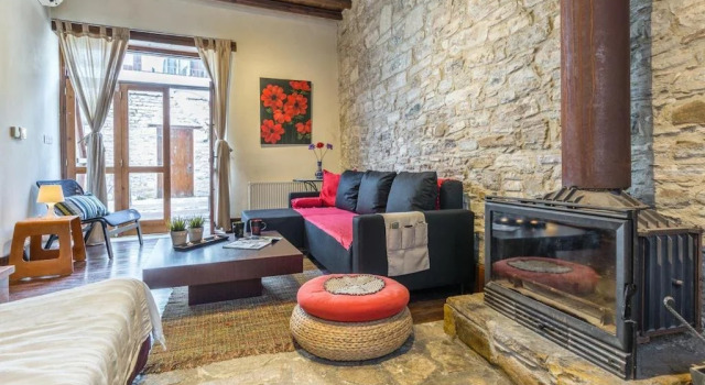 RedBlueDoor, Boek Hotel Lefkara Larnaca