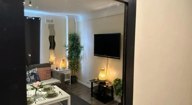 Superb 1-bed Private Family Apartment in Centre