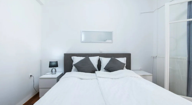 Midtown Apartment by CorfuEscapes