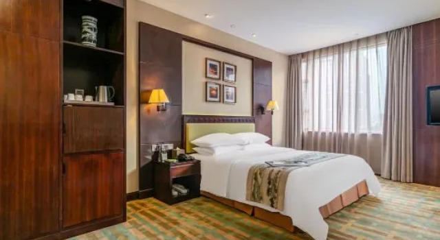 Люкс Deluxe Legend International Hotel