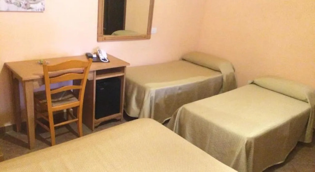 Standard triple chambre Albergo Arinde
