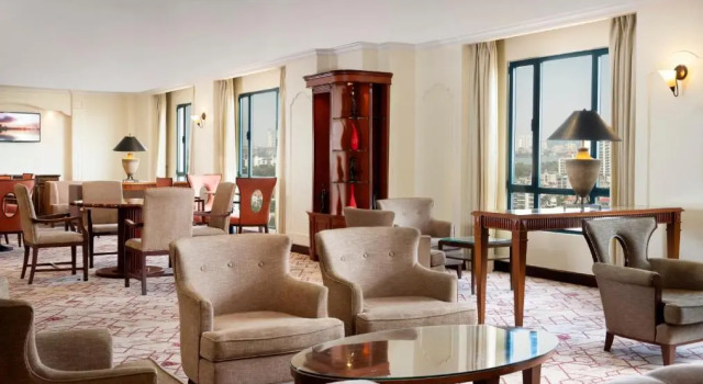 Двухместный люкс Imperial Sheraton Hanoi Hotel