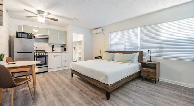425 4th Ave N