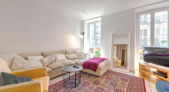 Апартаменты с 3 комнатами Lovely large familial apartment in central Nice, ten minutes walk to the beach!