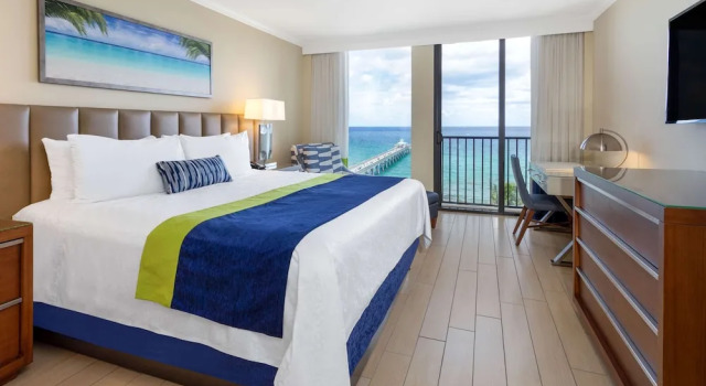 Двухместный номер Standard с балконом Wyndham Deerfield Beach Resort