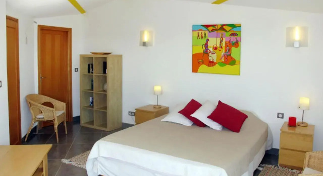 Holiday Home Baie de Bandol - SAY110