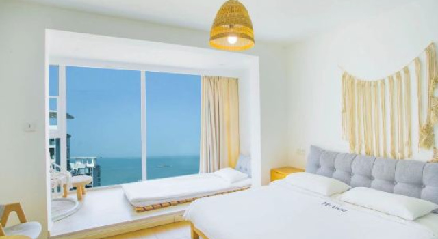 Listen to sea small building homestay
