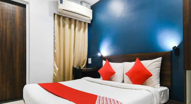 OYO 77003 Hotel Shine